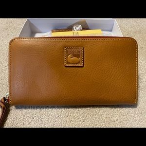 DOONEY WALLET BNIB